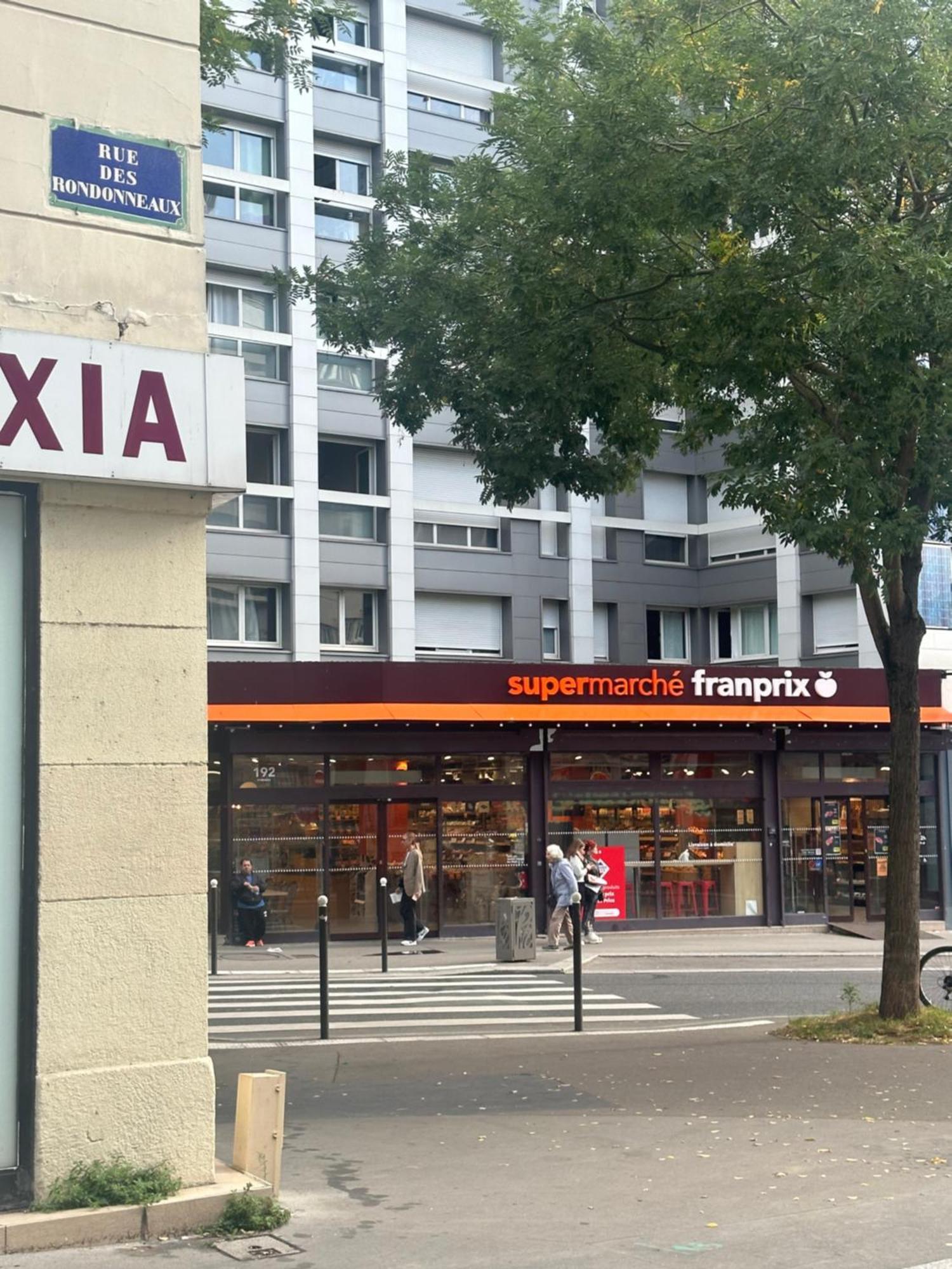 Metro Gambetta Apartment Paris Exterior photo