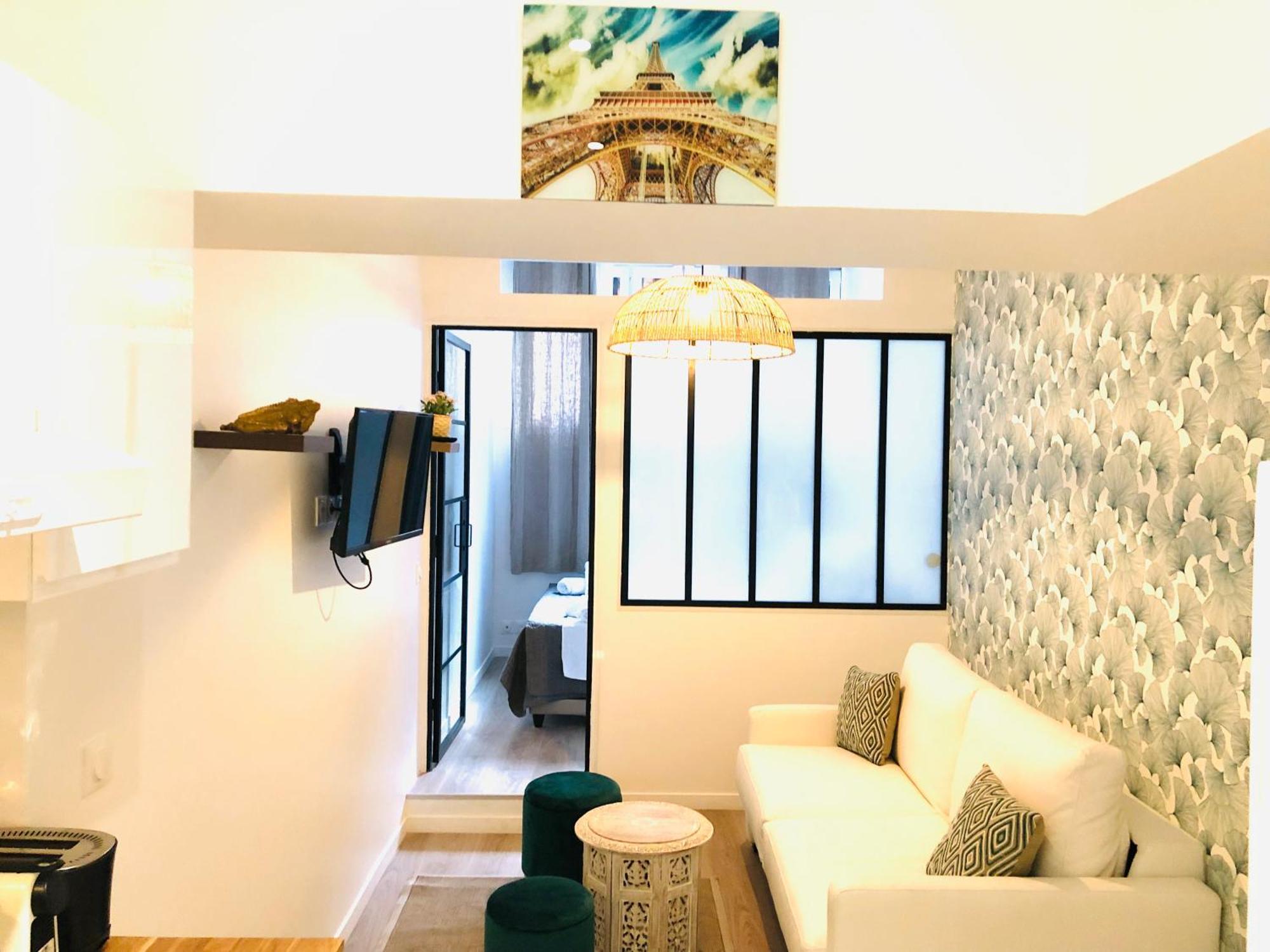 Metro Gambetta Apartment Paris Exterior photo